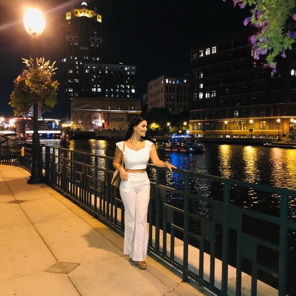 Meet your Posher, Erica - Picture 6 of 8